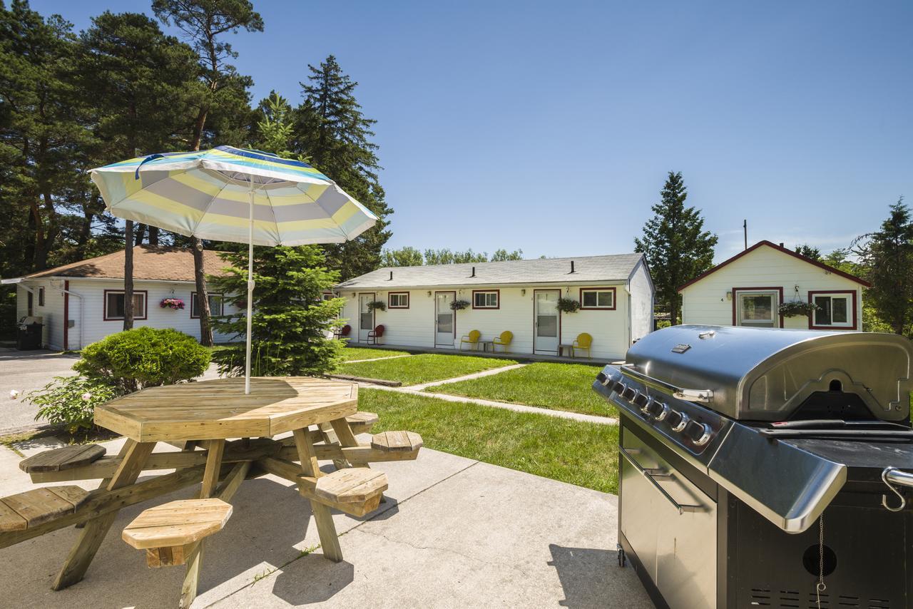 Hollywood Cottages Wasaga Beach Bagian luar foto