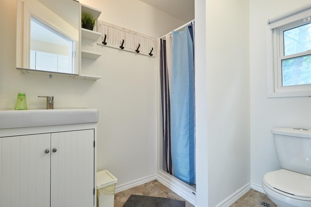 Hollywood Cottages Wasaga Beach Bagian luar foto